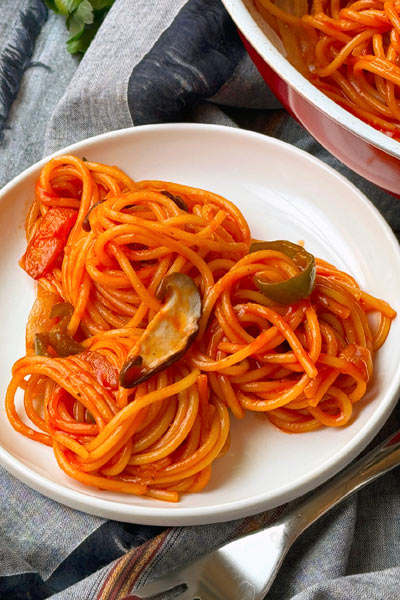 Neapolitan Spaghetti Poverello